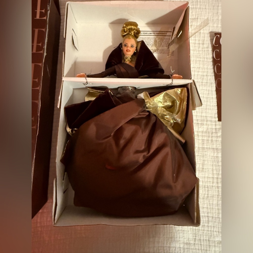 Barbie 1996 Mattel Couture Portrait in Taffeta Doll #15528 NRFB Blonde Hair